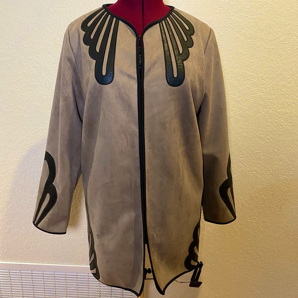 Luii | Mauve Leather Coat with Brown Leather Detailing XL 🧥👜✨